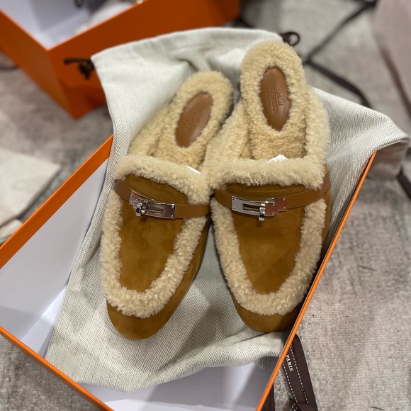 Hermes OZ FUZZY MULE - Picture 1 of 4